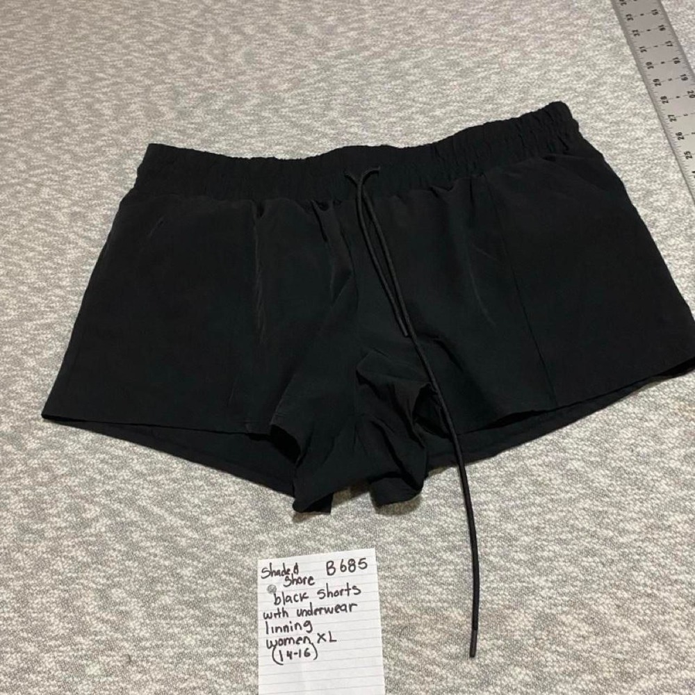 Shade & Shore black shorts with underwear lining women XL(14-16). SKU-B685